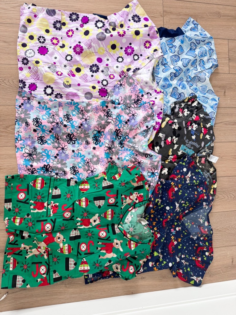 Women’s scrub tops — bundle deal